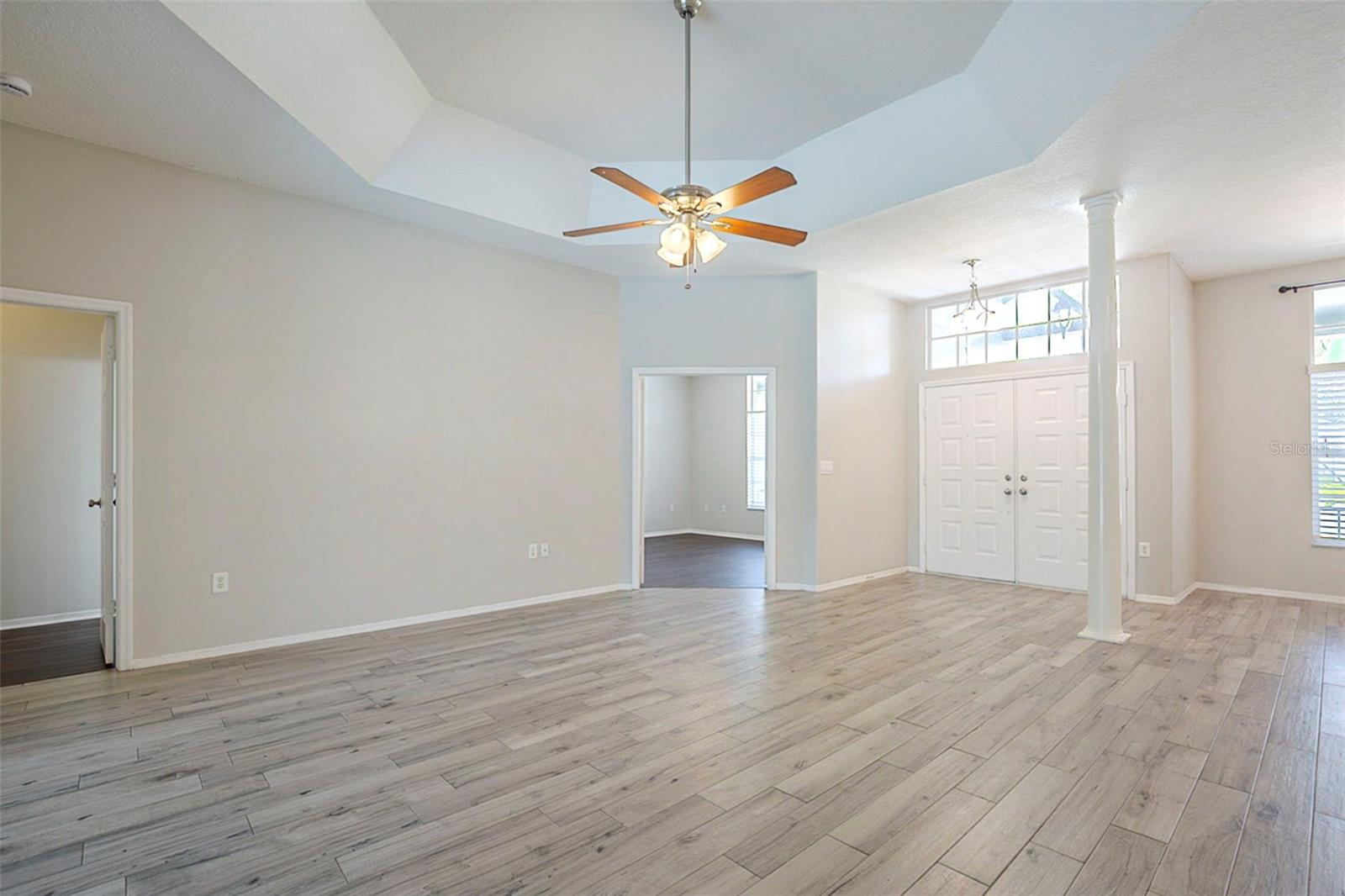 Image 9 of 47 For 8112 Maidencane Drive