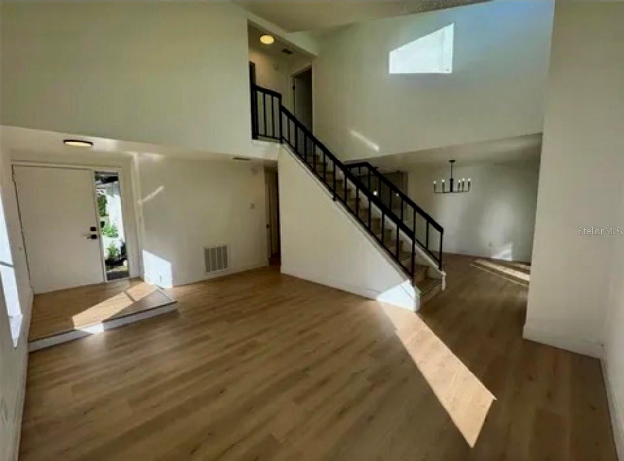 Image 4 of 15 For 640 Macduff Lane B