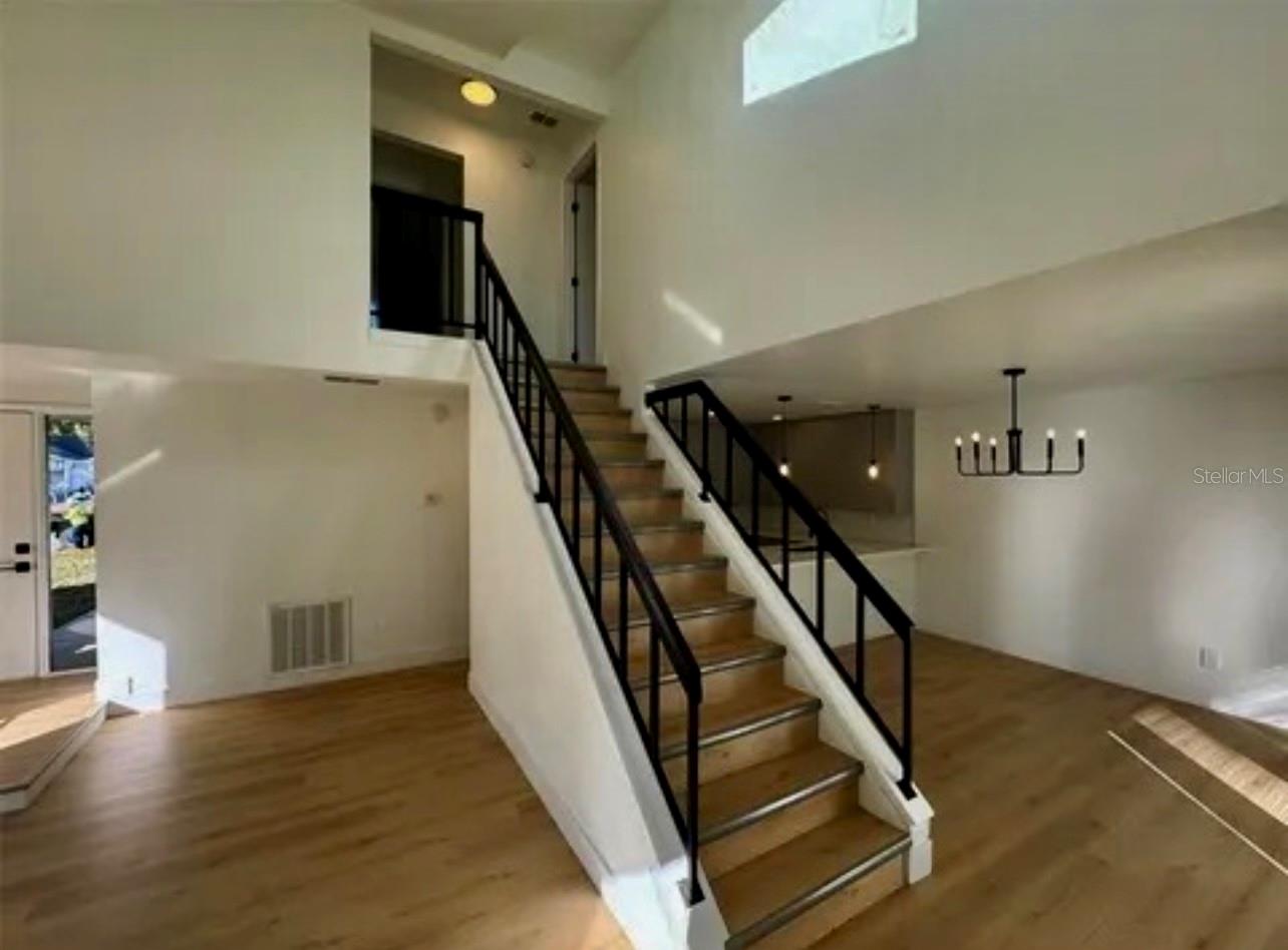 Image 8 of 15 For 640 Macduff Lane B