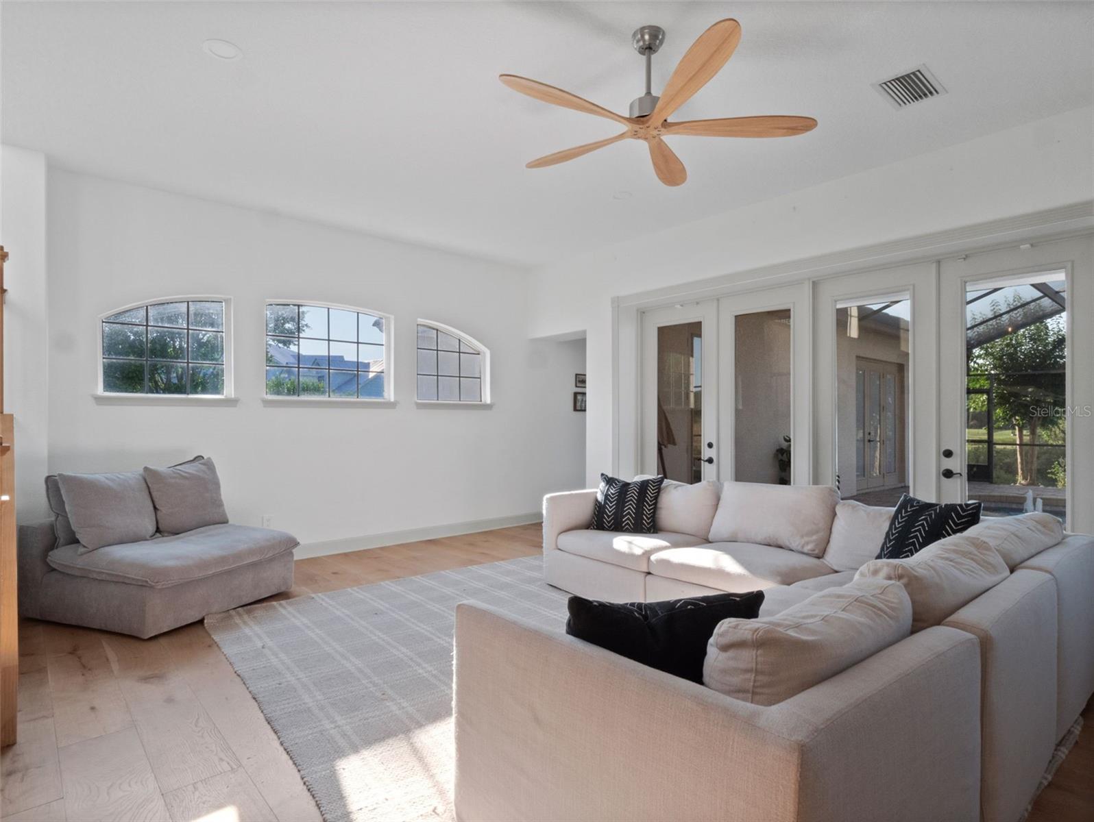 Image 16 of 69 For 13025 Lake Roper Court