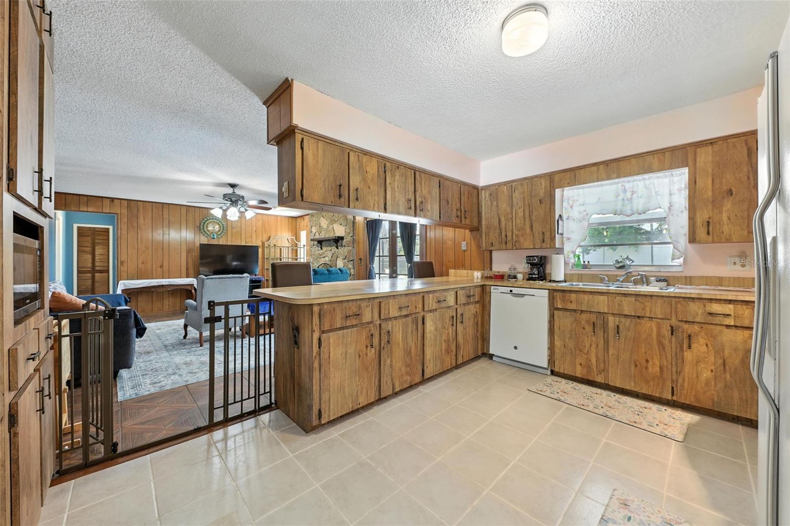 Image 10 of 25 For 1515 Colonist Court