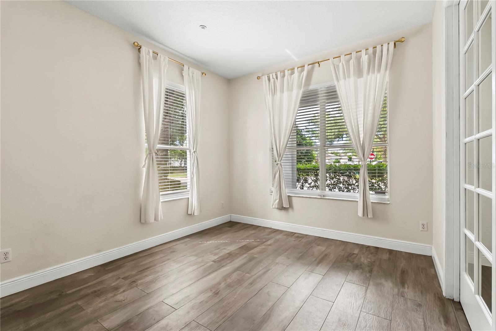 Image 11 of 25 For 10117 Sweetleaf Street