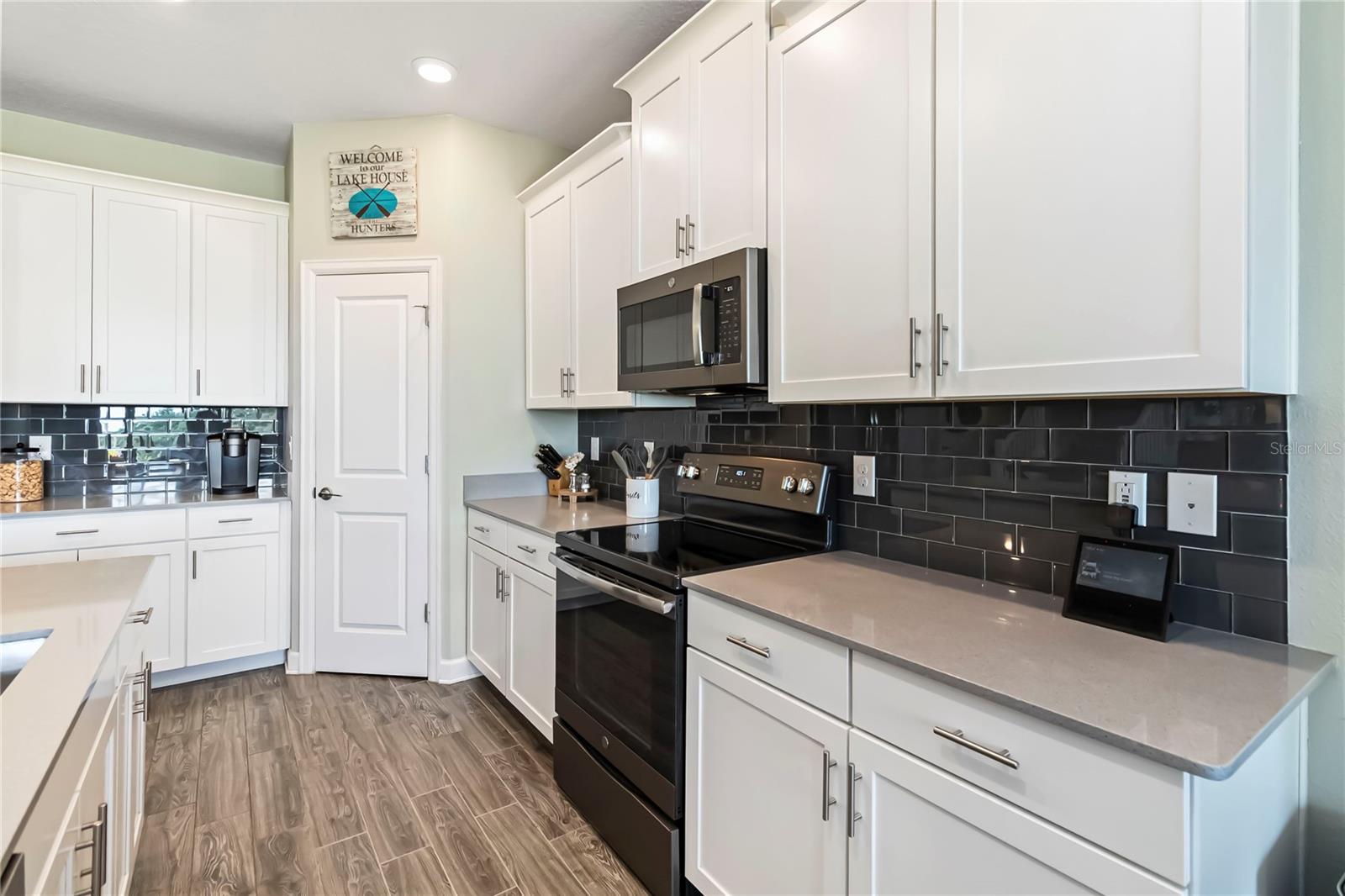 Image 15 of 67 For 3404 Shallow Cove Lane