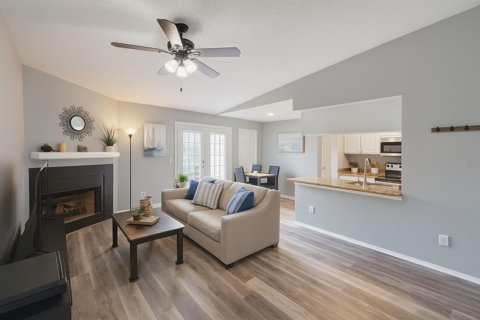 Image 2 of 82 For 2550 Alafaya Trail 9303