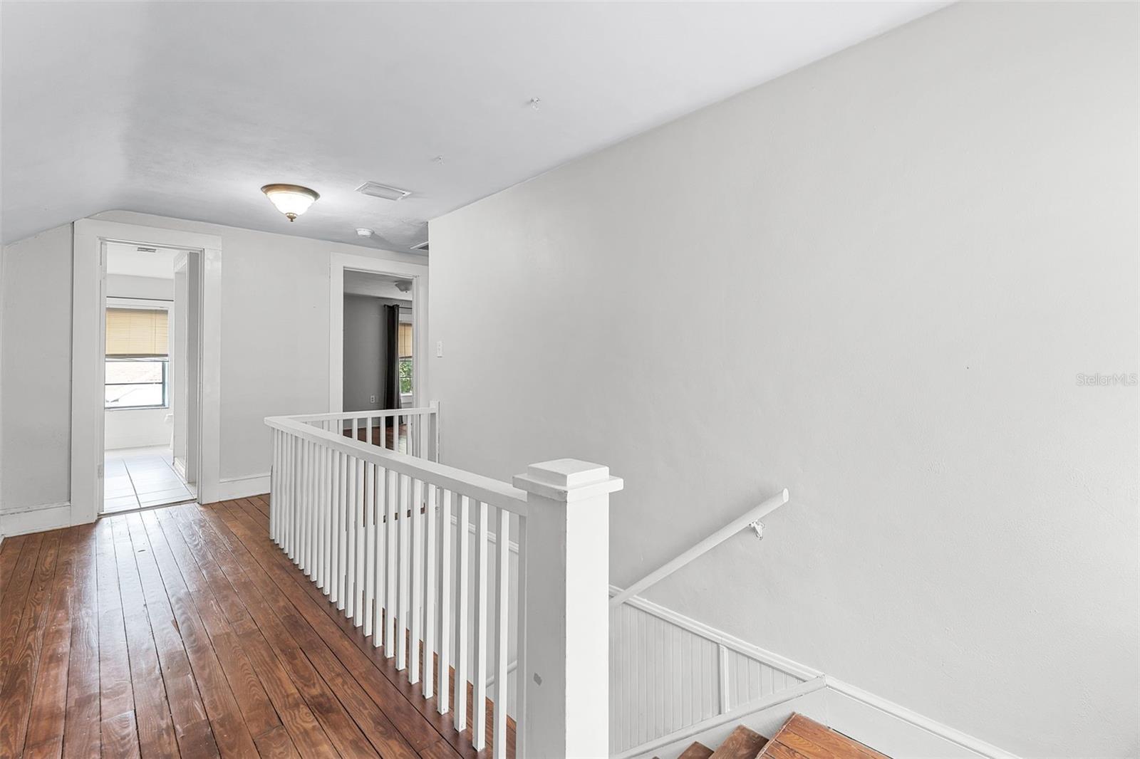 Image 23 of 28 For 25 Pinecrest Avenue