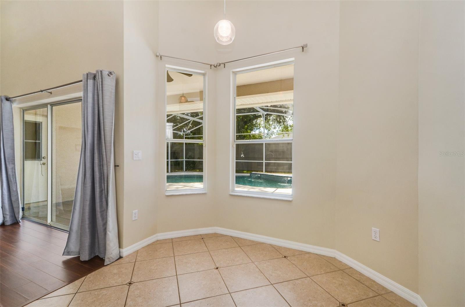 Image 16 of 45 For 2905 Elbert Way