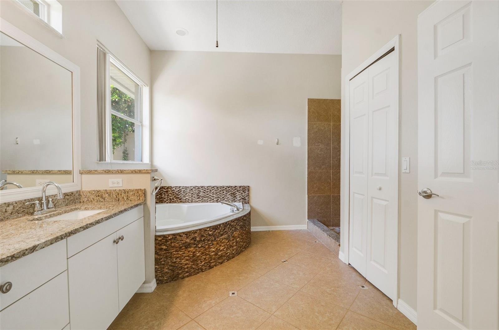 Image 26 of 45 For 2905 Elbert Way
