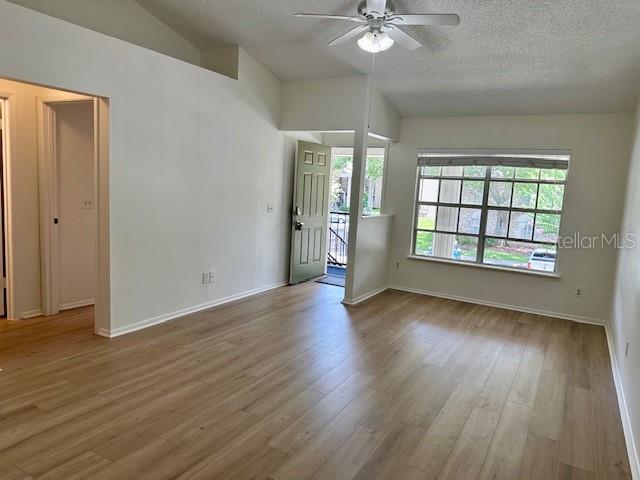 Image 6 of 24 For 125 Reserve Circle 205