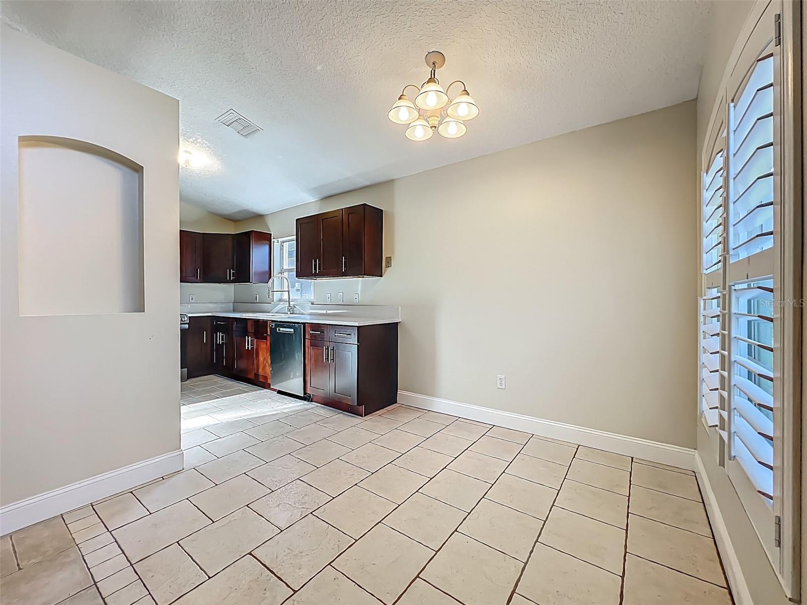Image 10 of 39 For 1115 Naples Drive