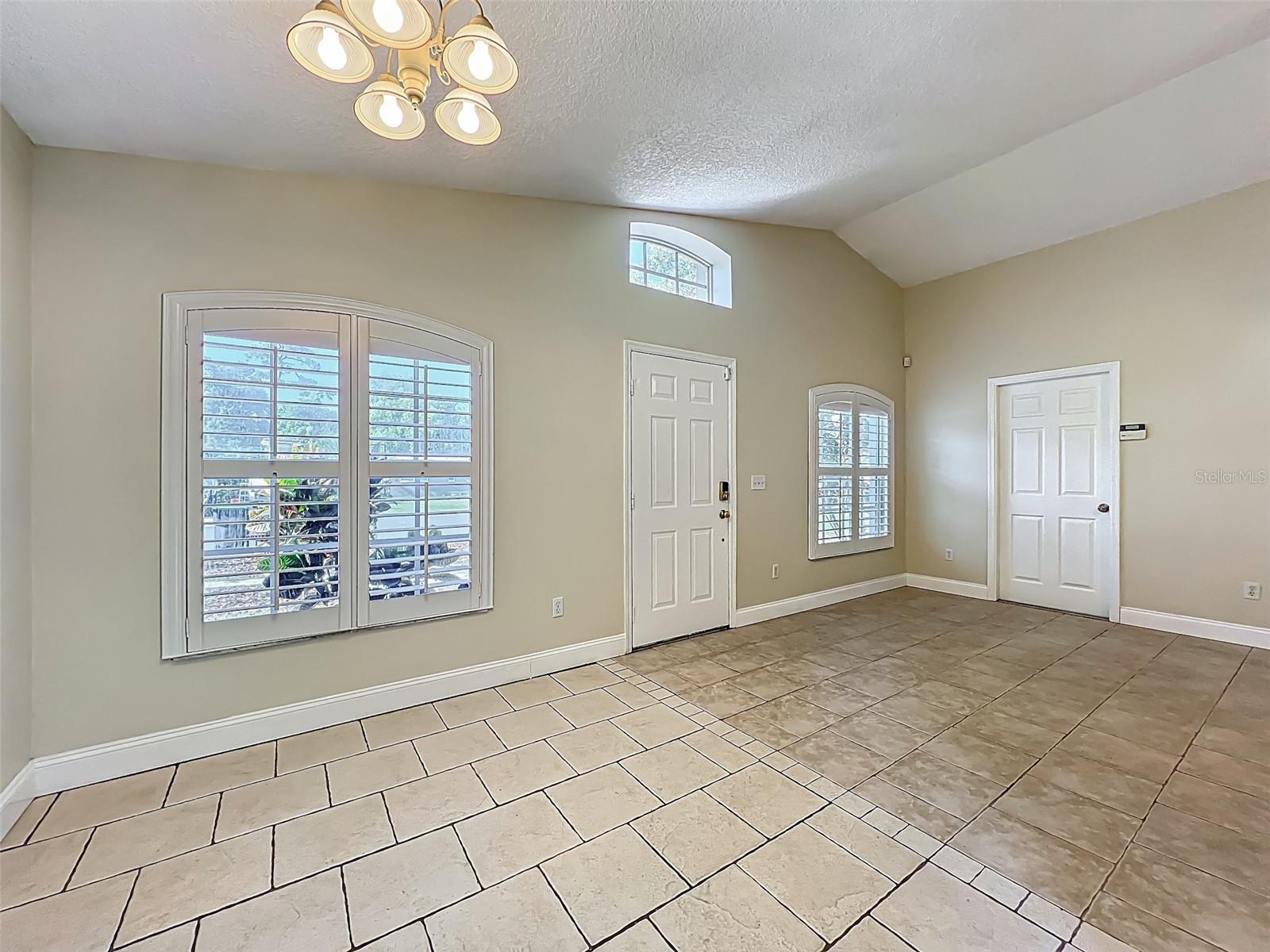 Image 12 of 39 For 1115 Naples Drive