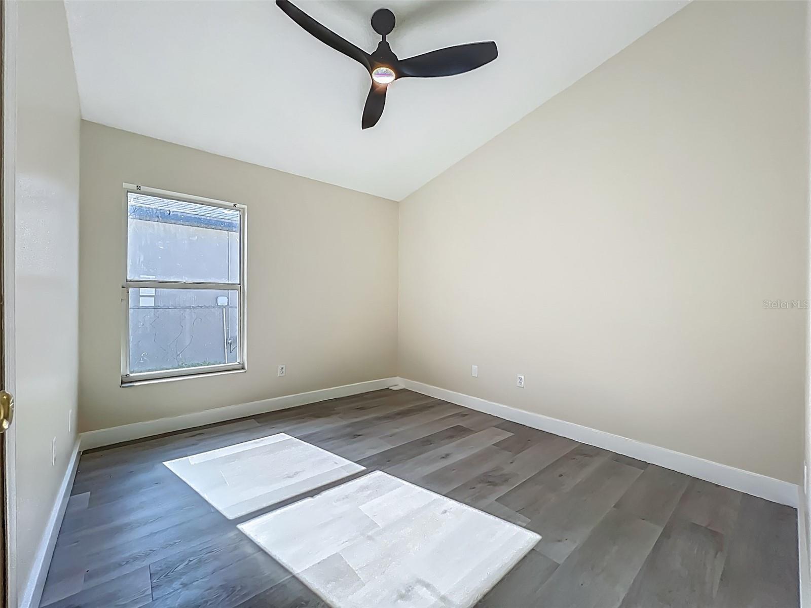 Image 22 of 39 For 1115 Naples Drive