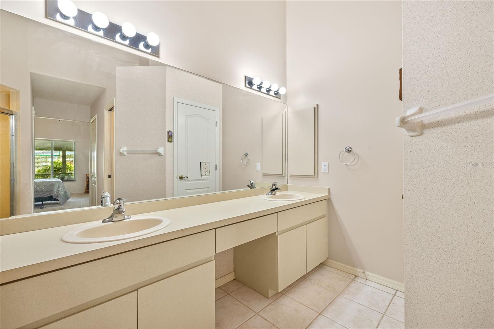 Image 20 of 41 For 12659 Kingsway Circle A1