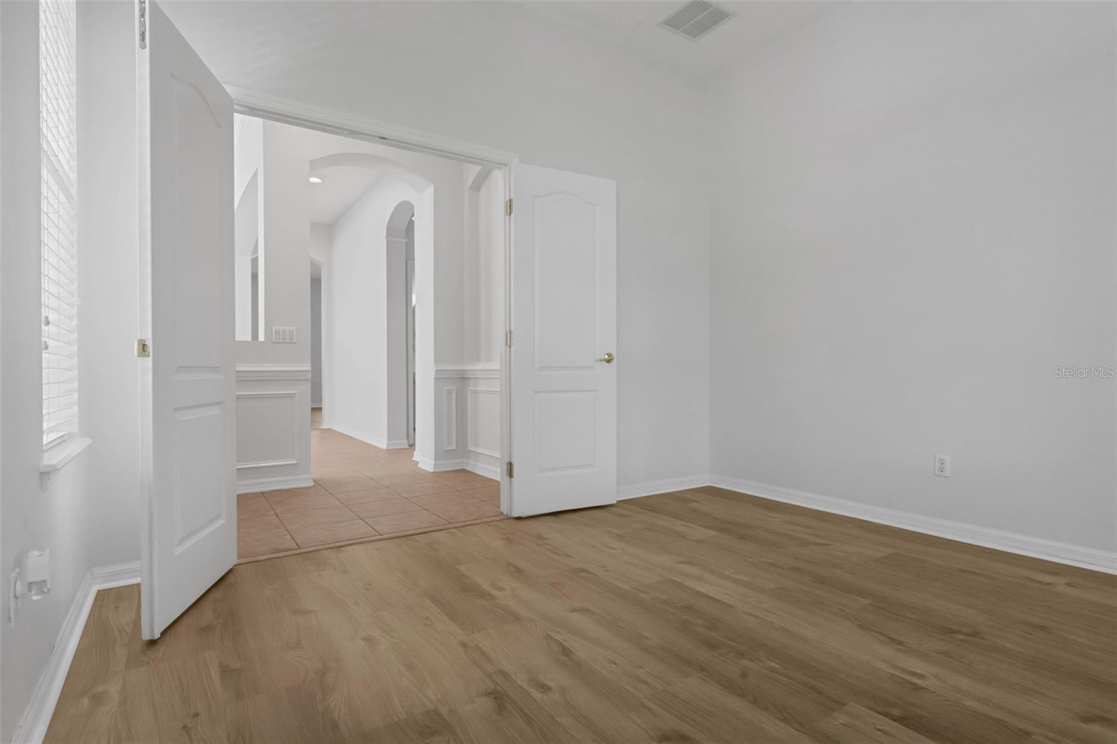 Image 11 of 28 For 12884 Penshurst Lane