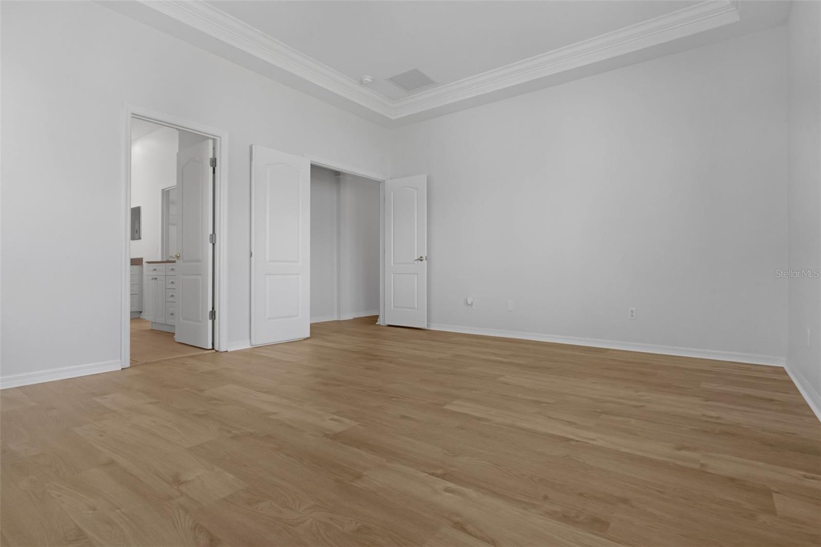 Image 13 of 28 For 12884 Penshurst Lane