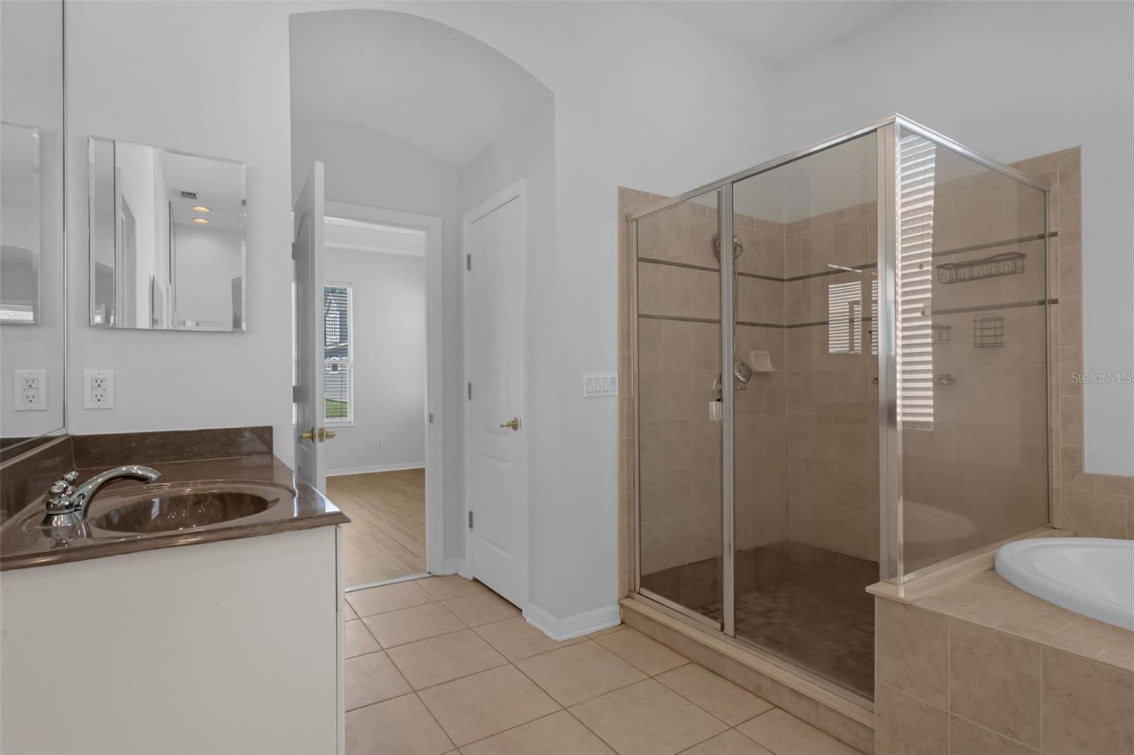 Image 15 of 28 For 12884 Penshurst Lane