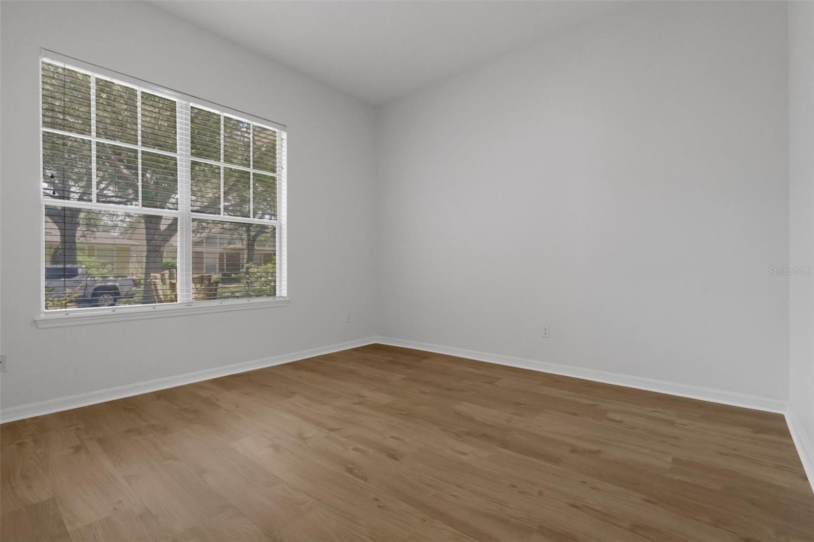Image 18 of 28 For 12884 Penshurst Lane