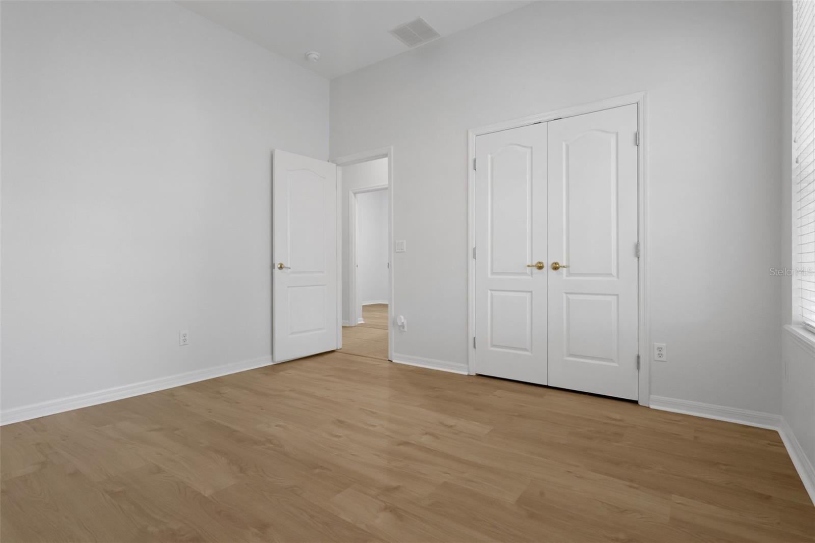 Image 19 of 28 For 12884 Penshurst Lane