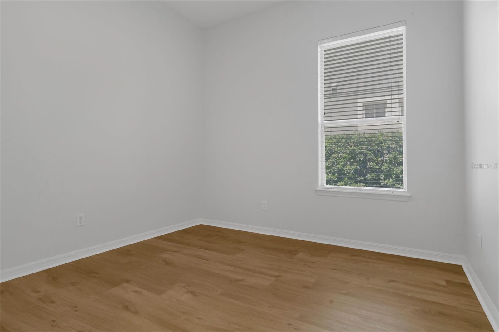 Image 21 of 28 For 12884 Penshurst Lane