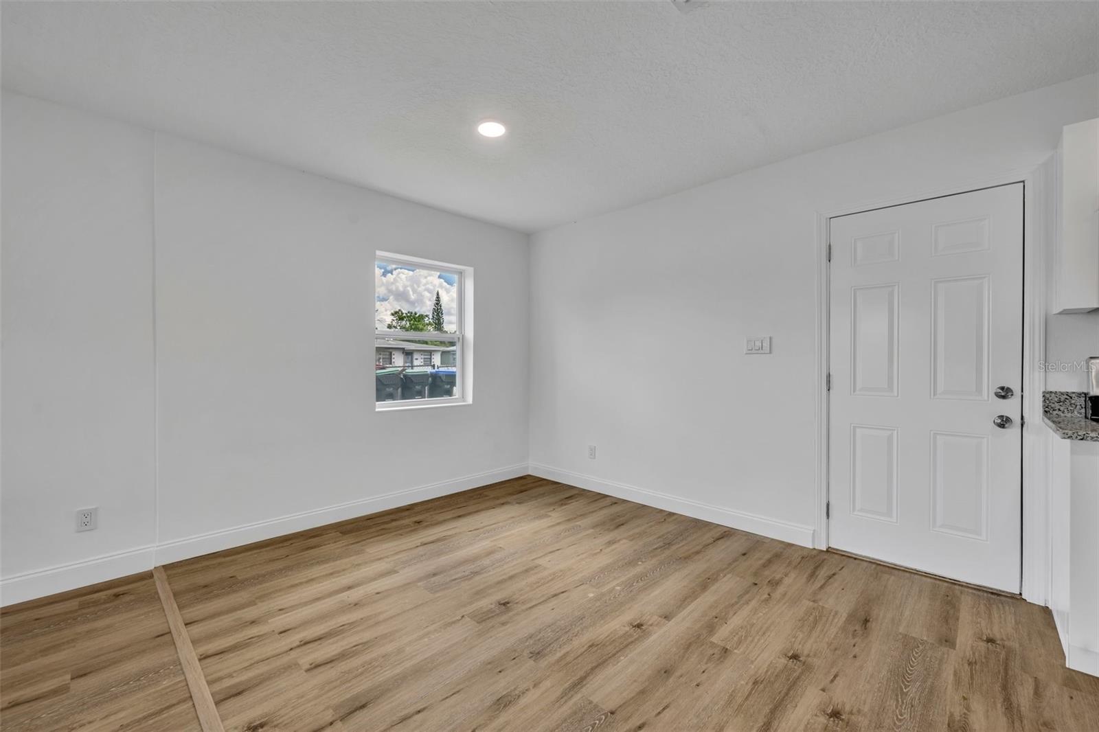 Image 10 of 29 For 7601 Aviano Avenue