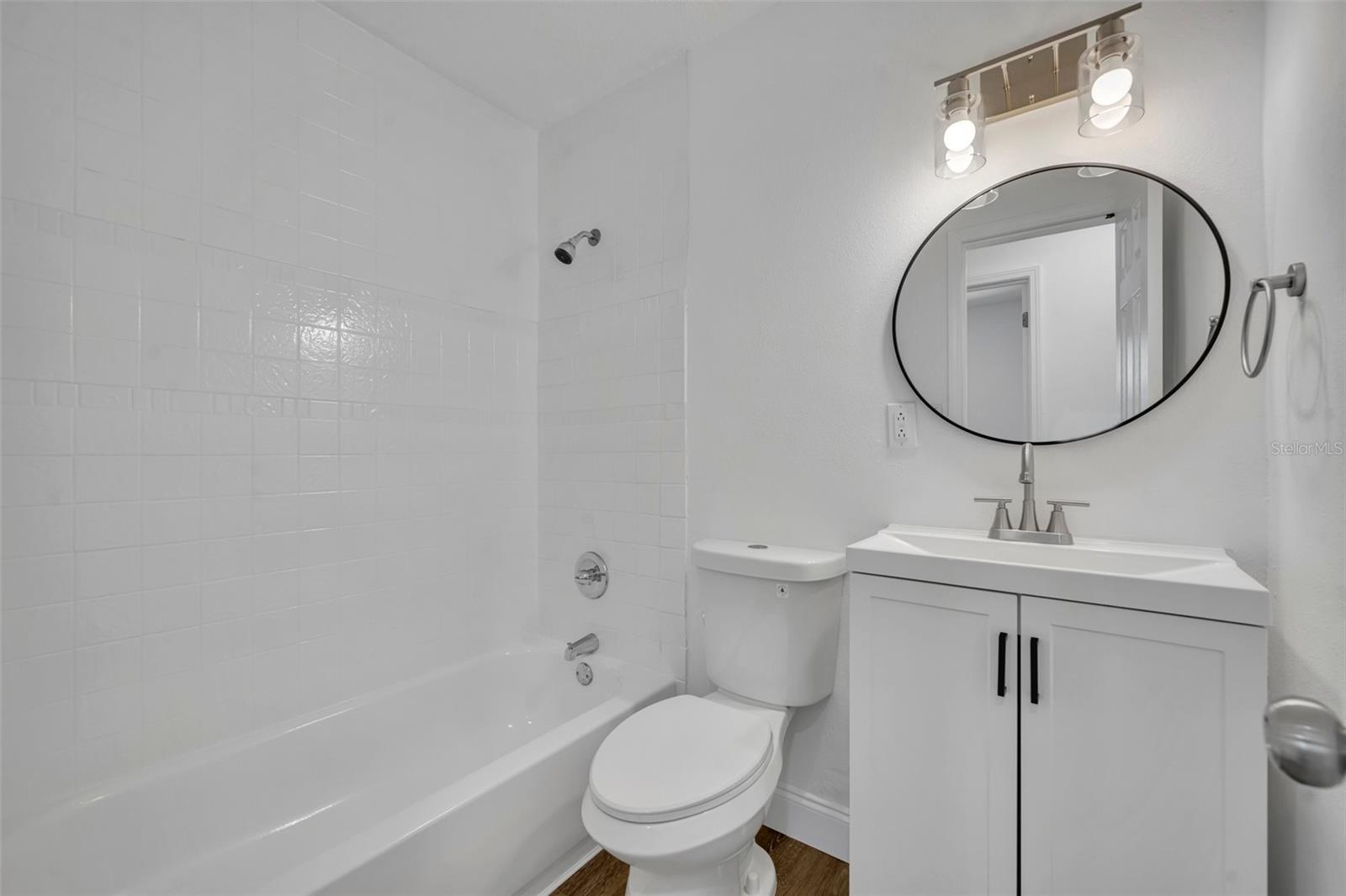 Image 18 of 29 For 7601 Aviano Avenue