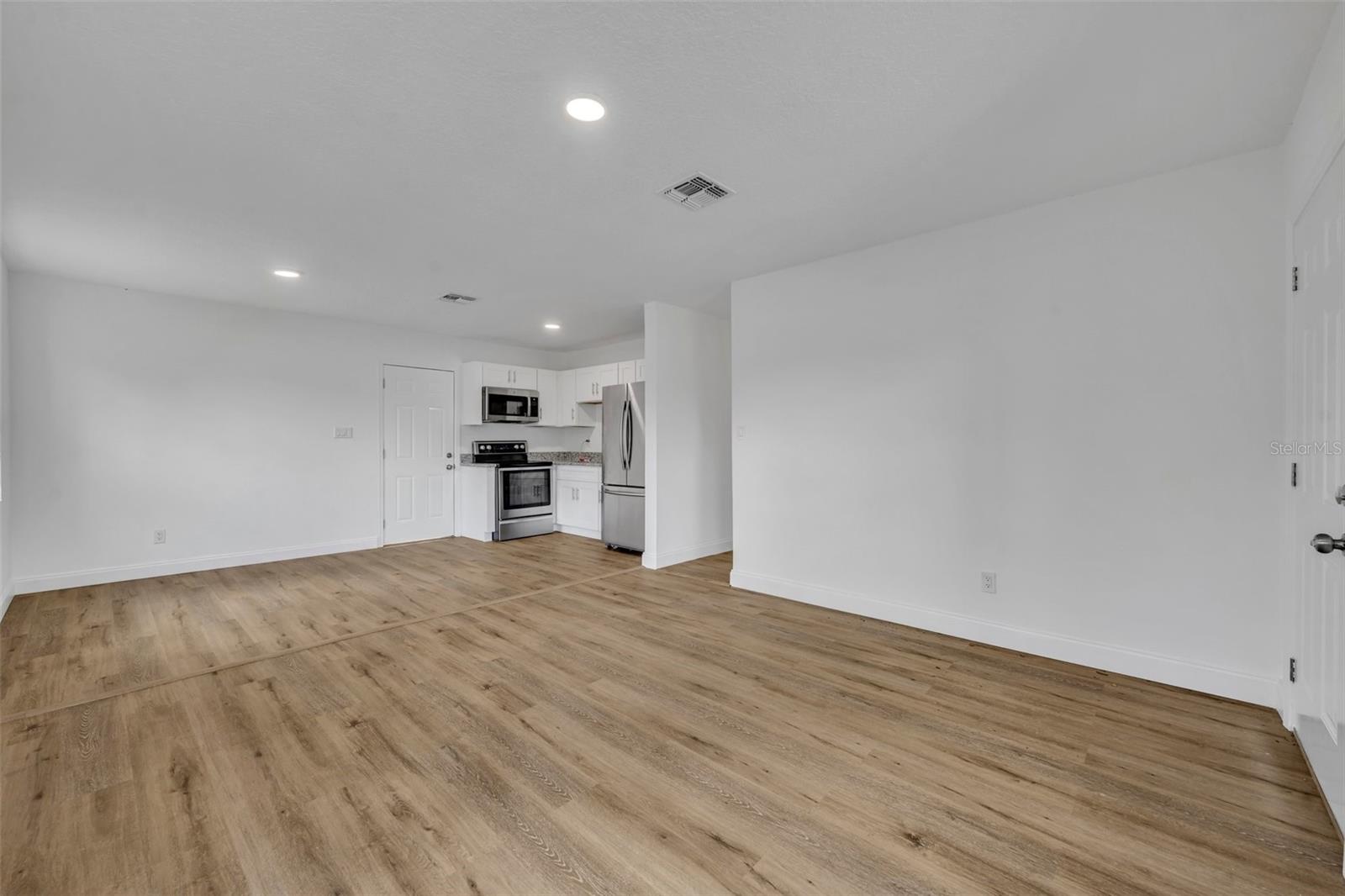 Image 4 of 29 For 7601 Aviano Avenue