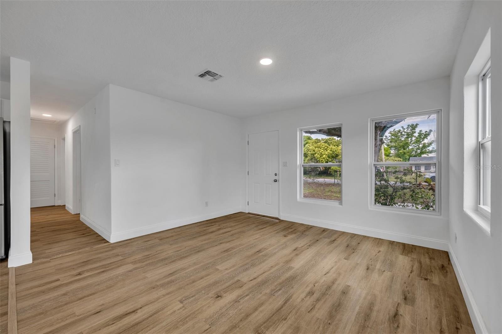 Image 6 of 29 For 7601 Aviano Avenue