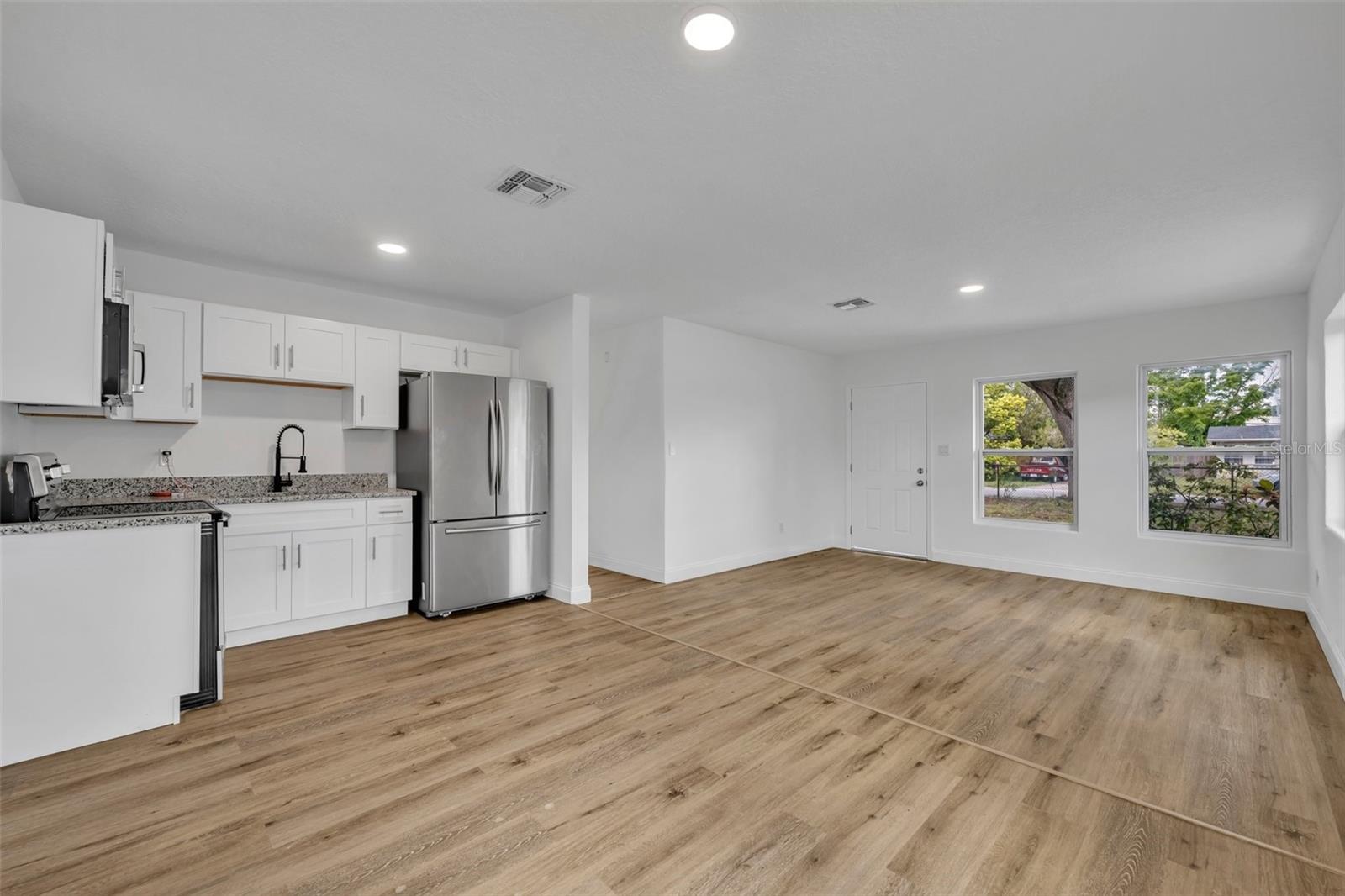 Image 8 of 29 For 7601 Aviano Avenue