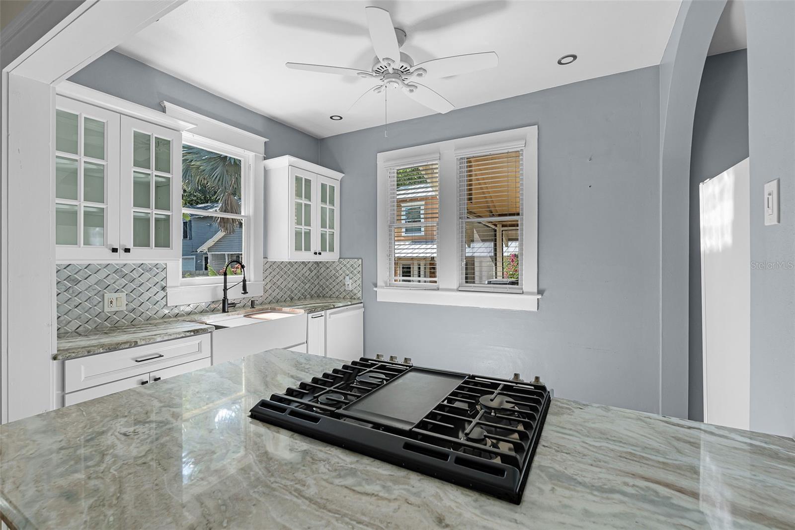 Image 7 of 19 For 706 Hillcrest Street