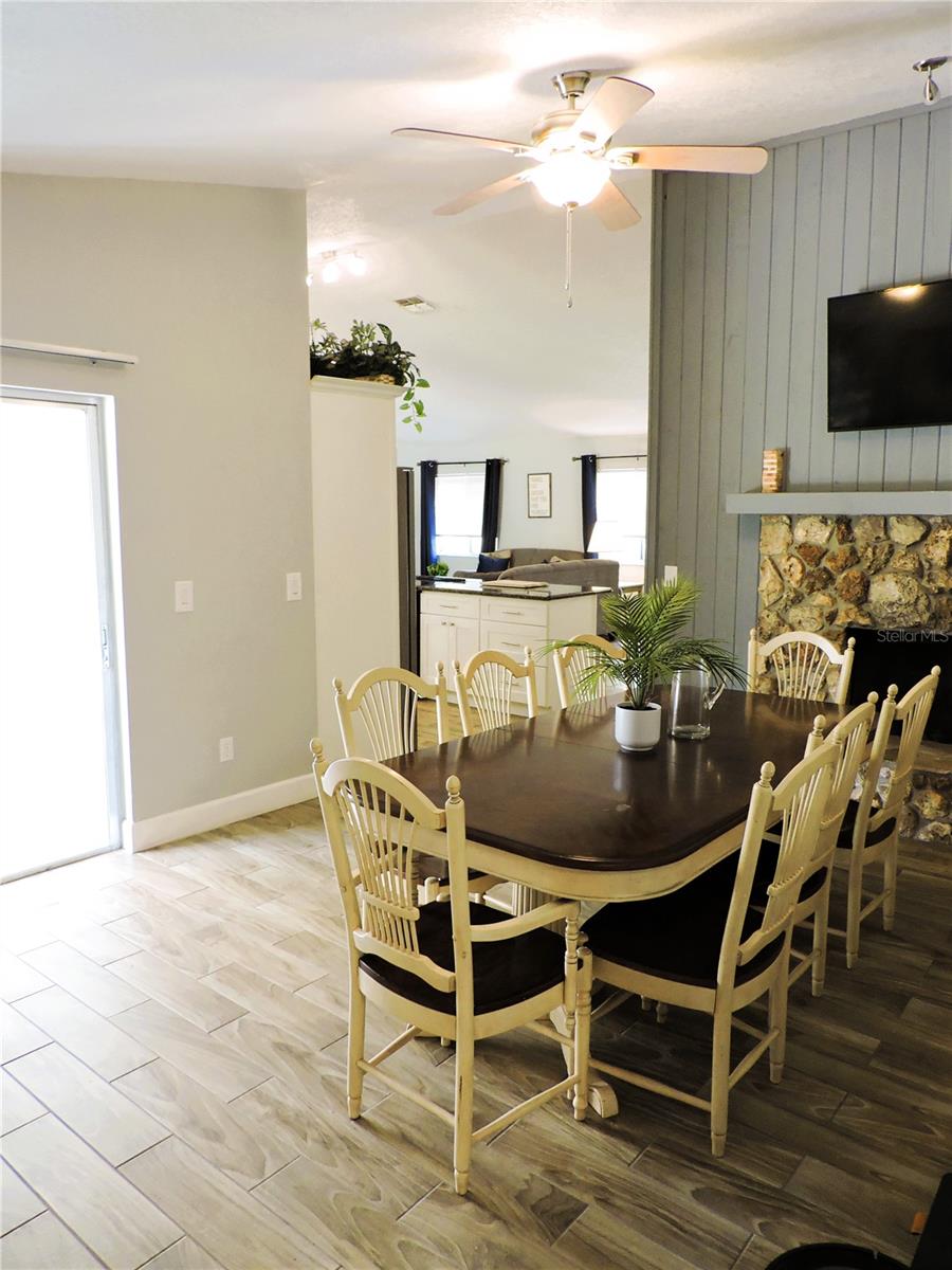 Image 12 of 28 For 1361 Sterling Oaks Drive