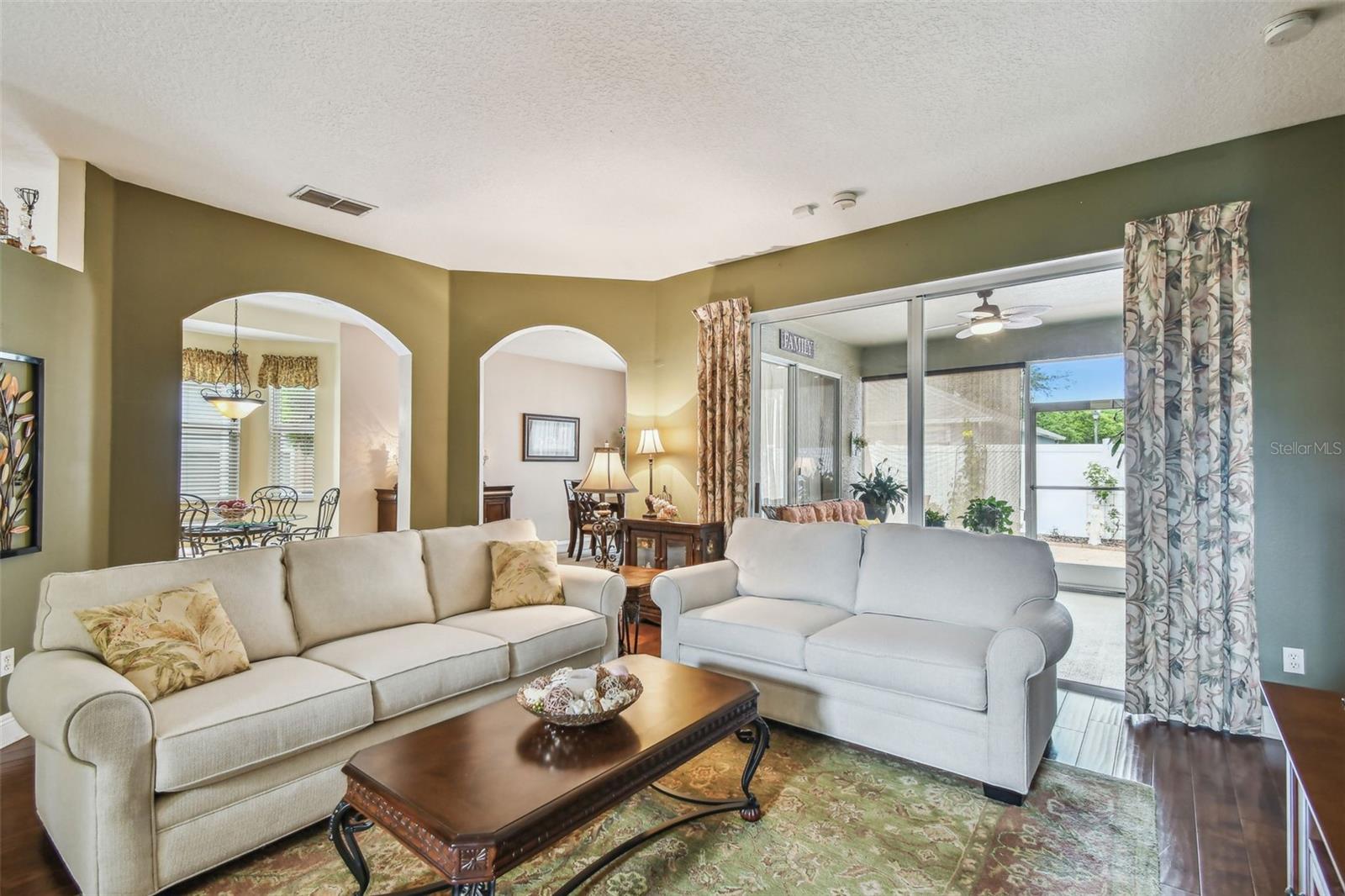 Image 10 of 70 For 1041 Cherry Valley Way