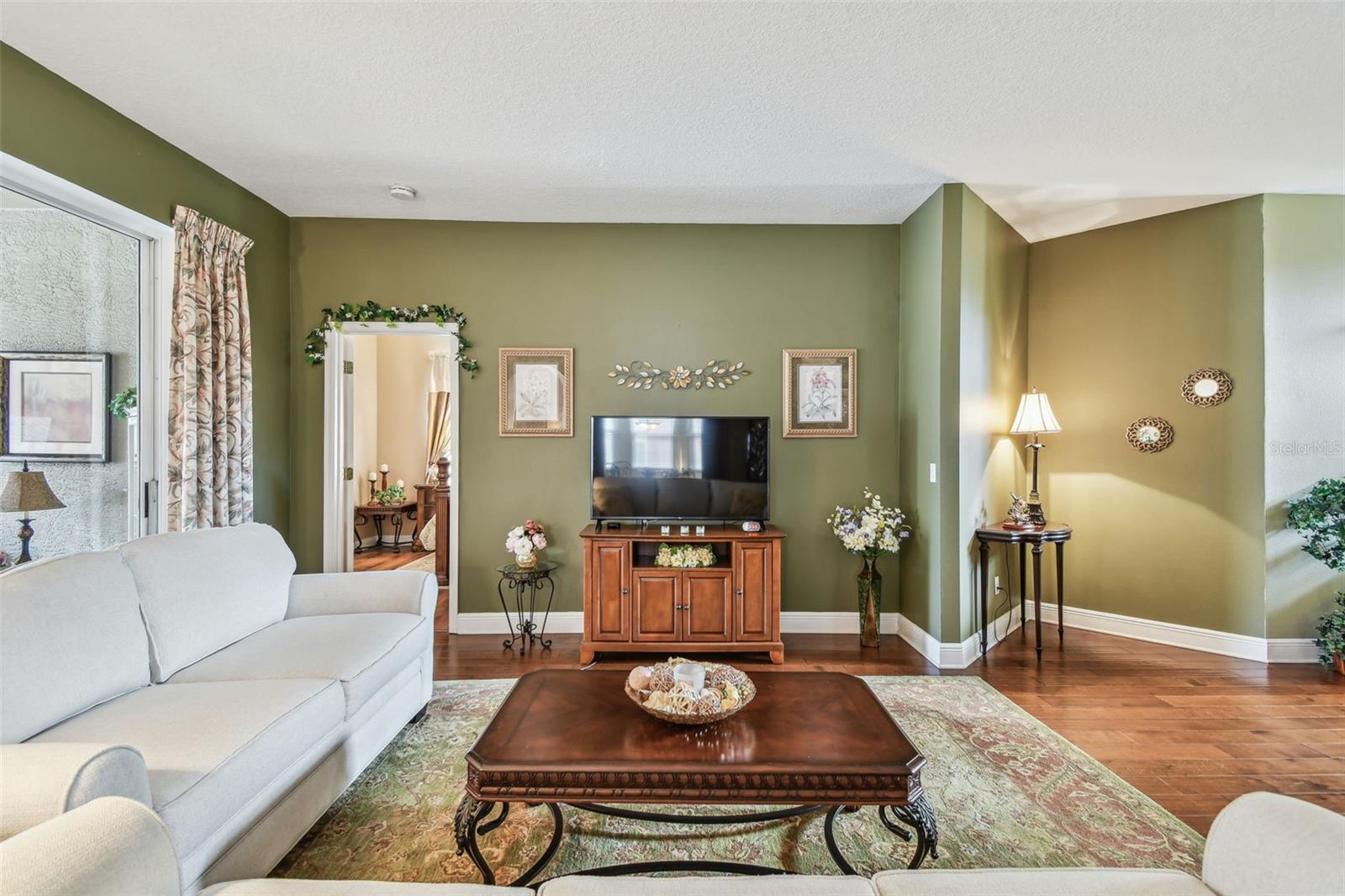 Image 12 of 70 For 1041 Cherry Valley Way