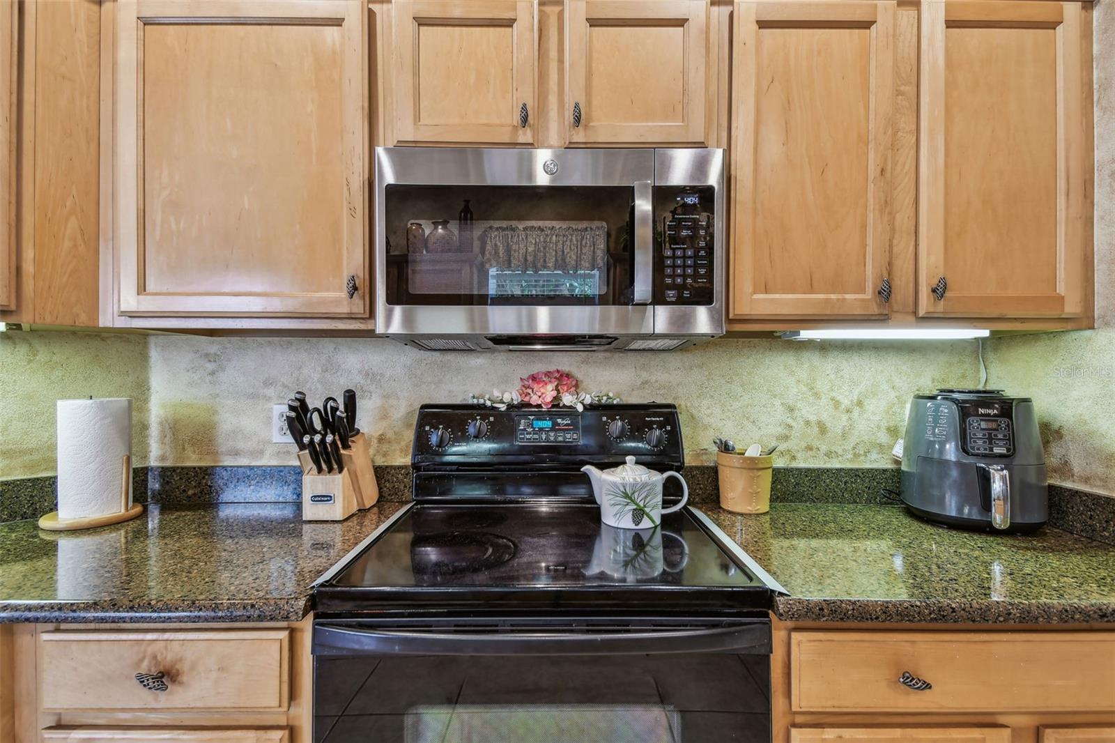 Image 21 of 70 For 1041 Cherry Valley Way