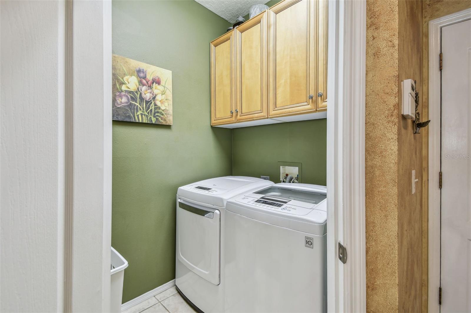 Image 23 of 70 For 1041 Cherry Valley Way