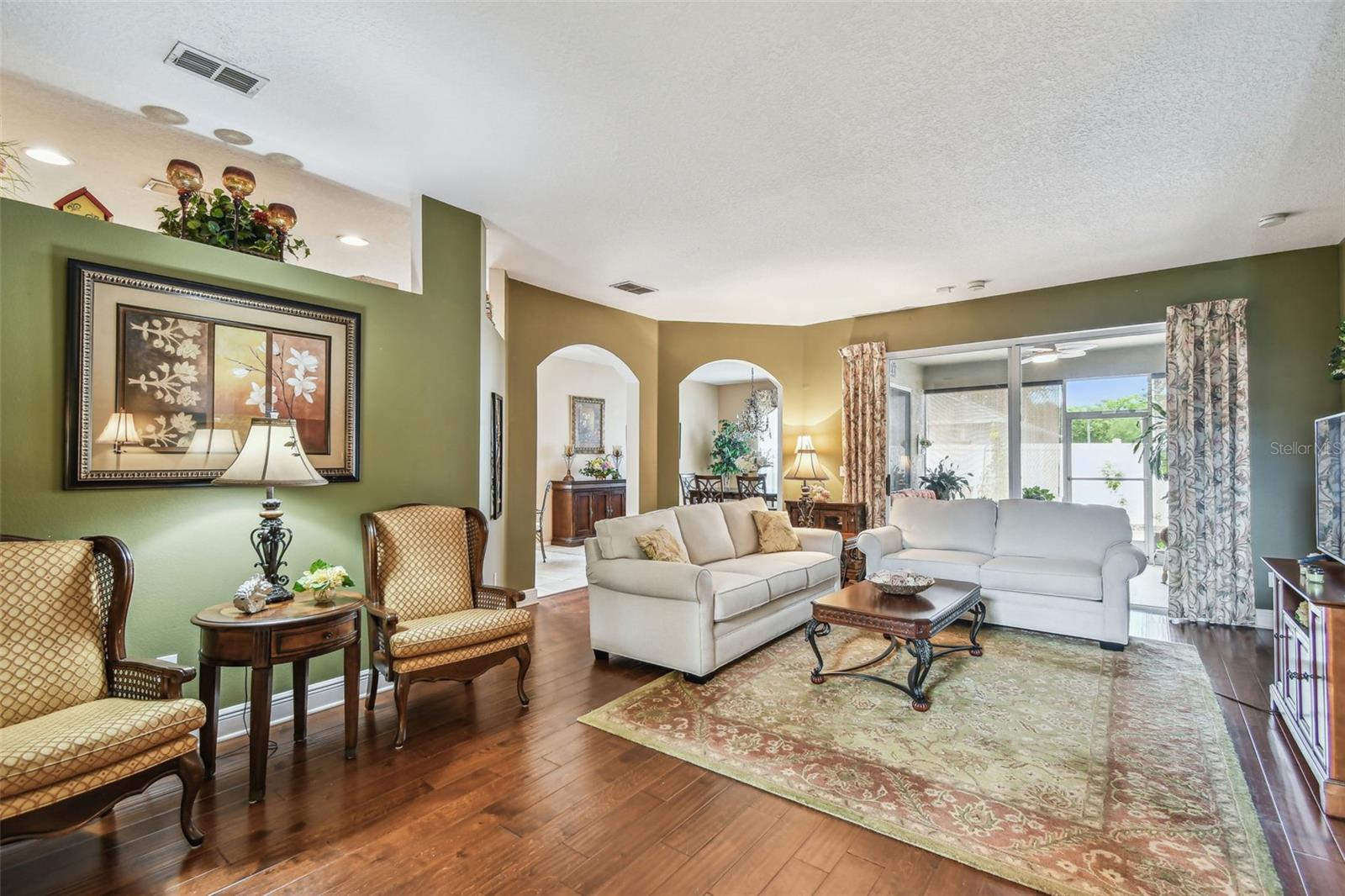 Image 6 of 70 For 1041 Cherry Valley Way