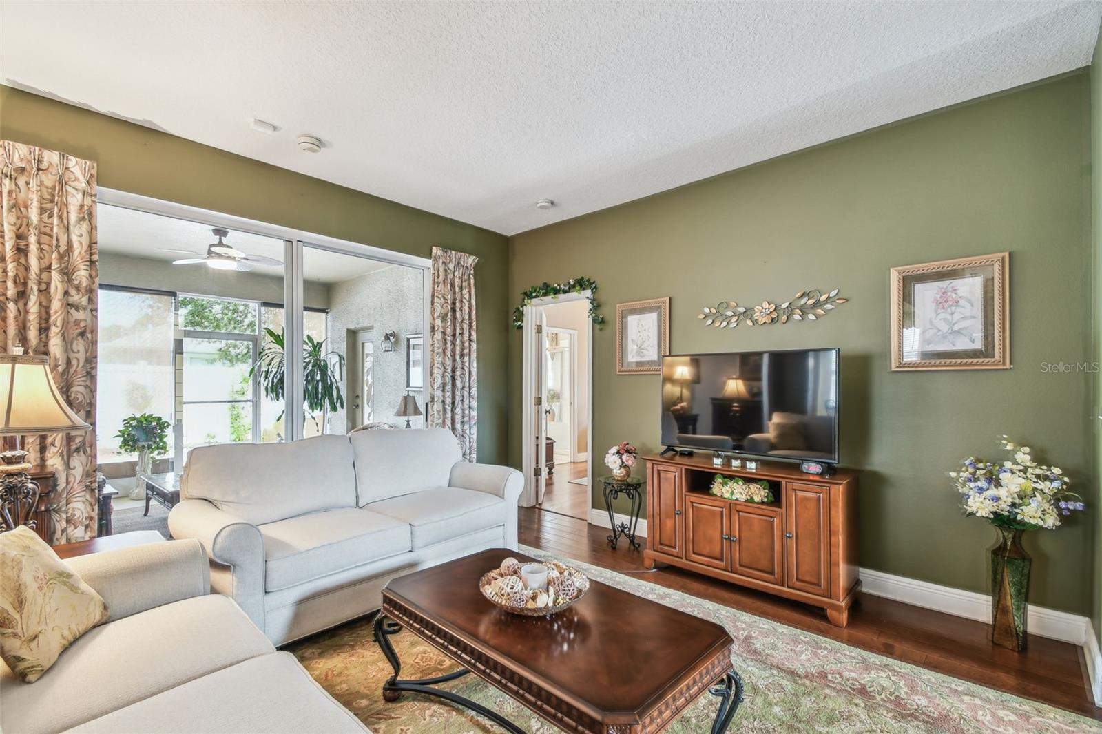 Image 9 of 70 For 1041 Cherry Valley Way