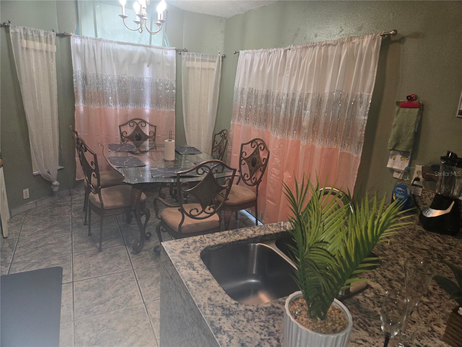 Image 5 of 15 For 679 Midori Street