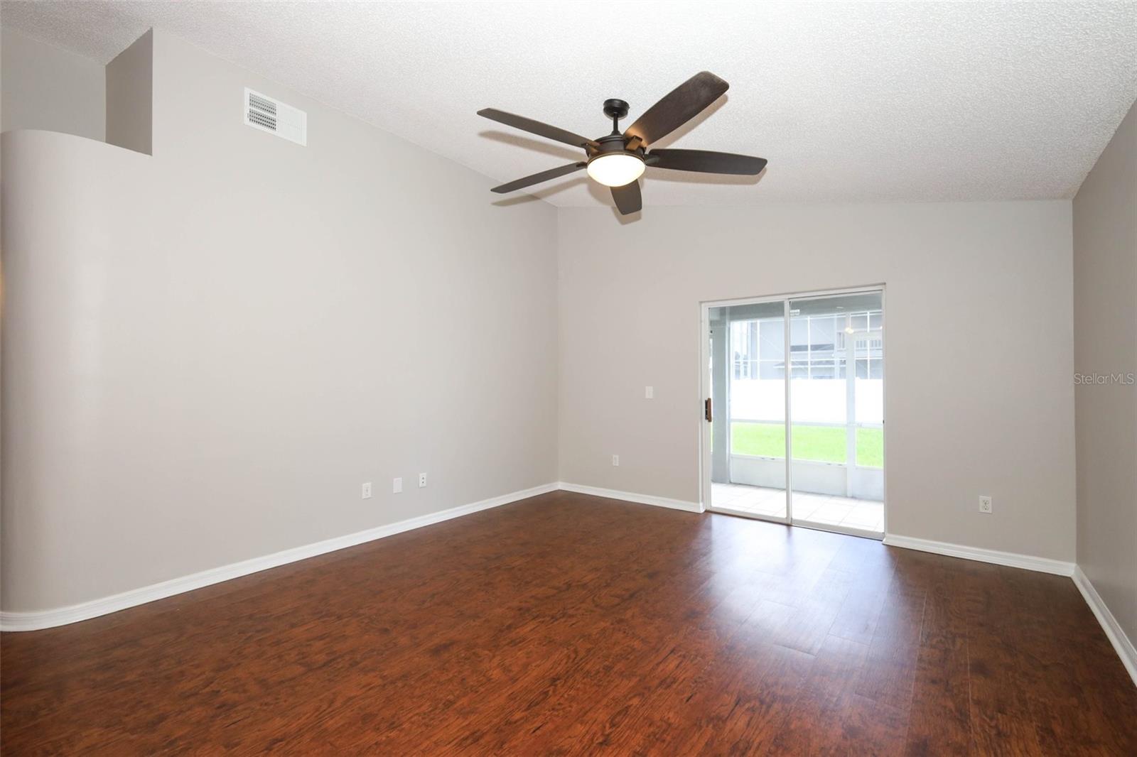 Image 13 of 73 For 14130 Leicester Lane