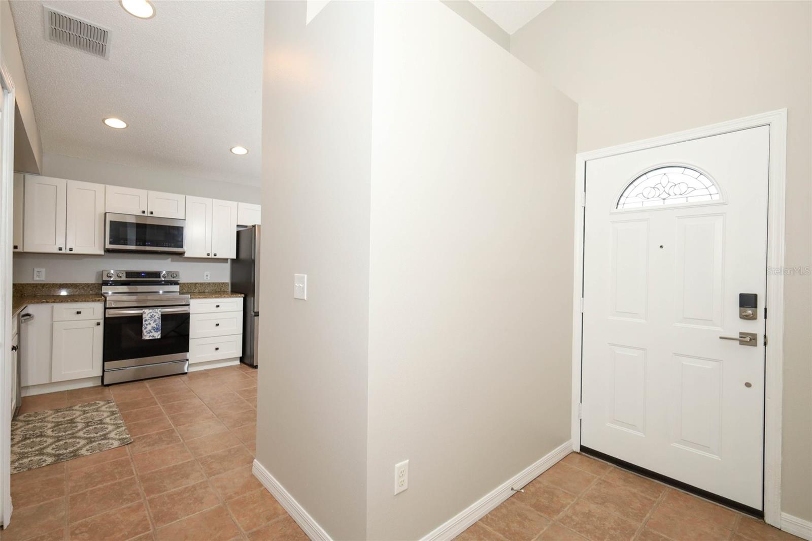 Image 5 of 73 For 14130 Leicester Lane