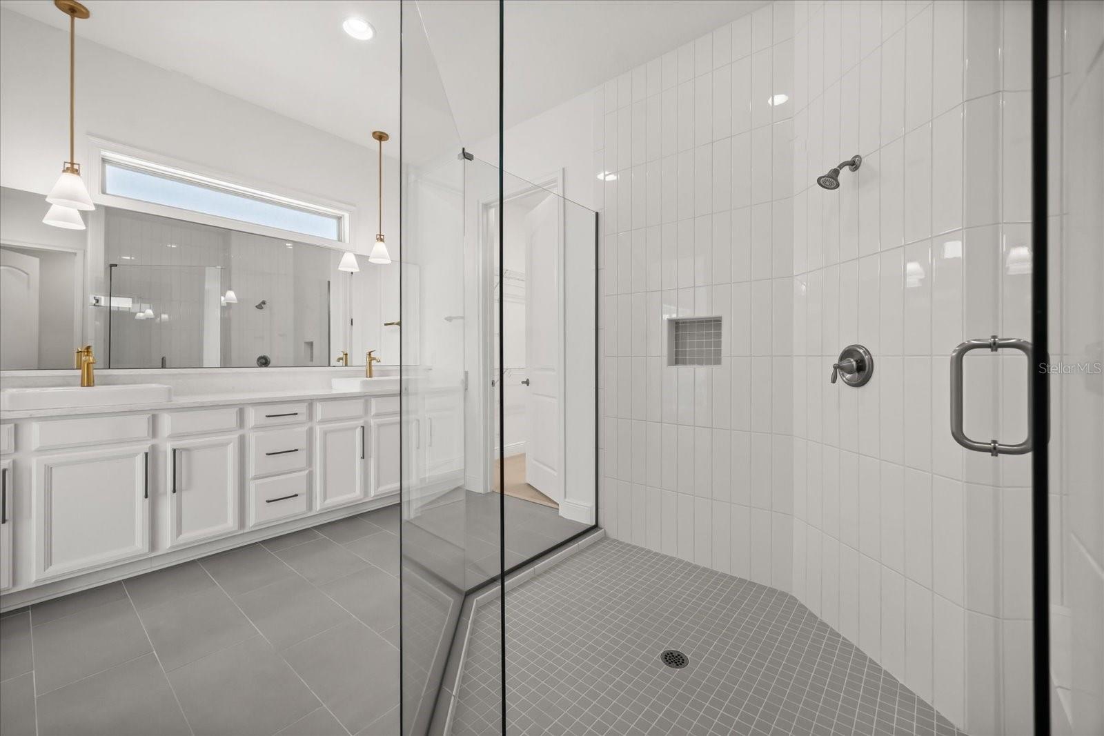 Image 17 of 65 For 13706 Abberwick Drive