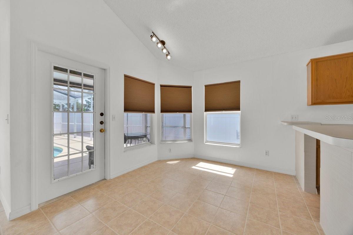 Image 11 of 26 For 642 Riggs Circle