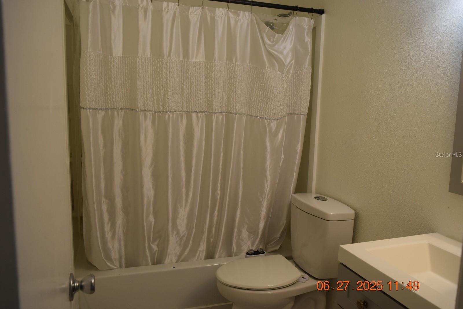 Image 12 of 97 For 233 Hudson Street