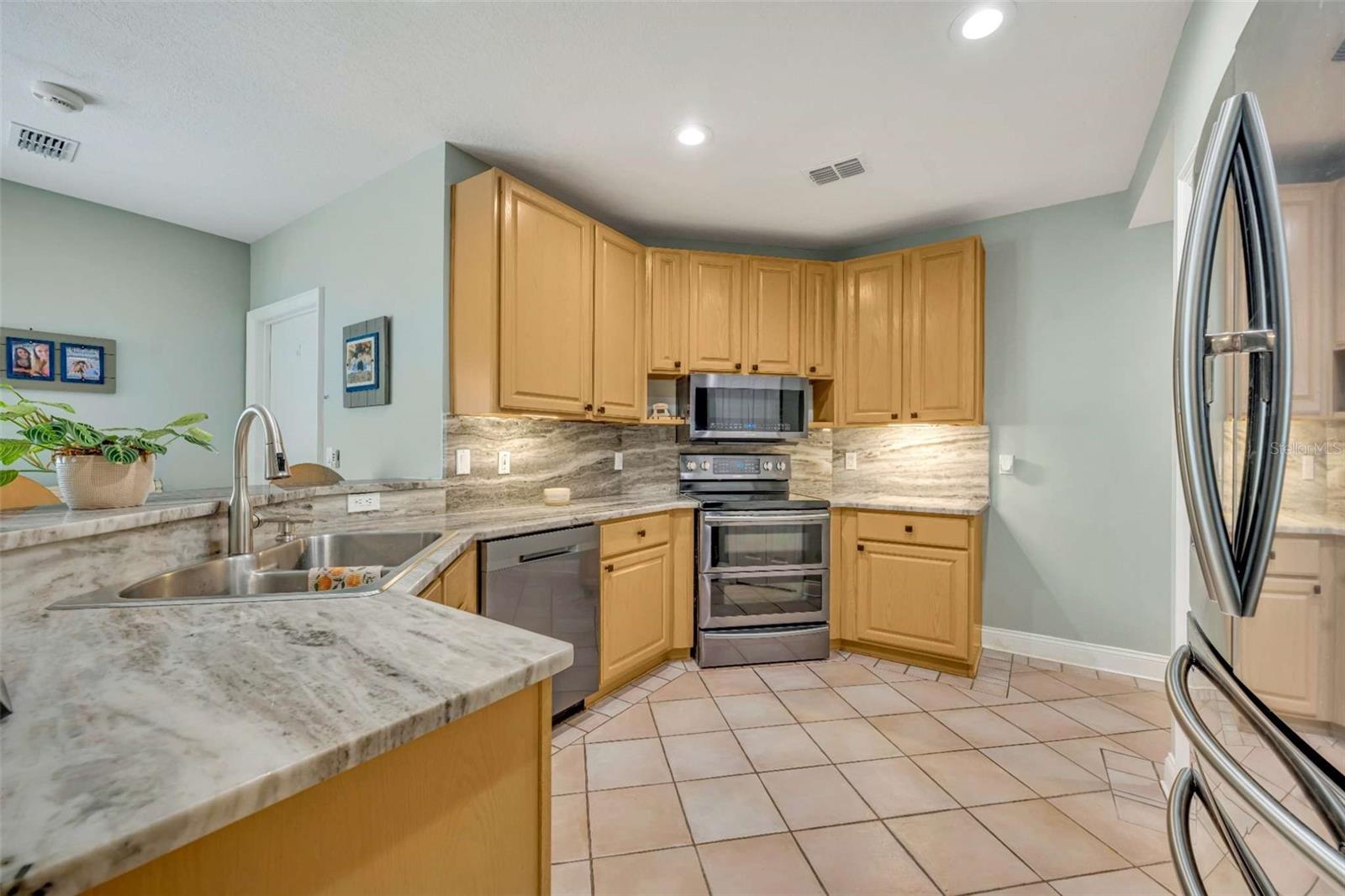 Image 16 of 48 For 3136 Heartleaf Place