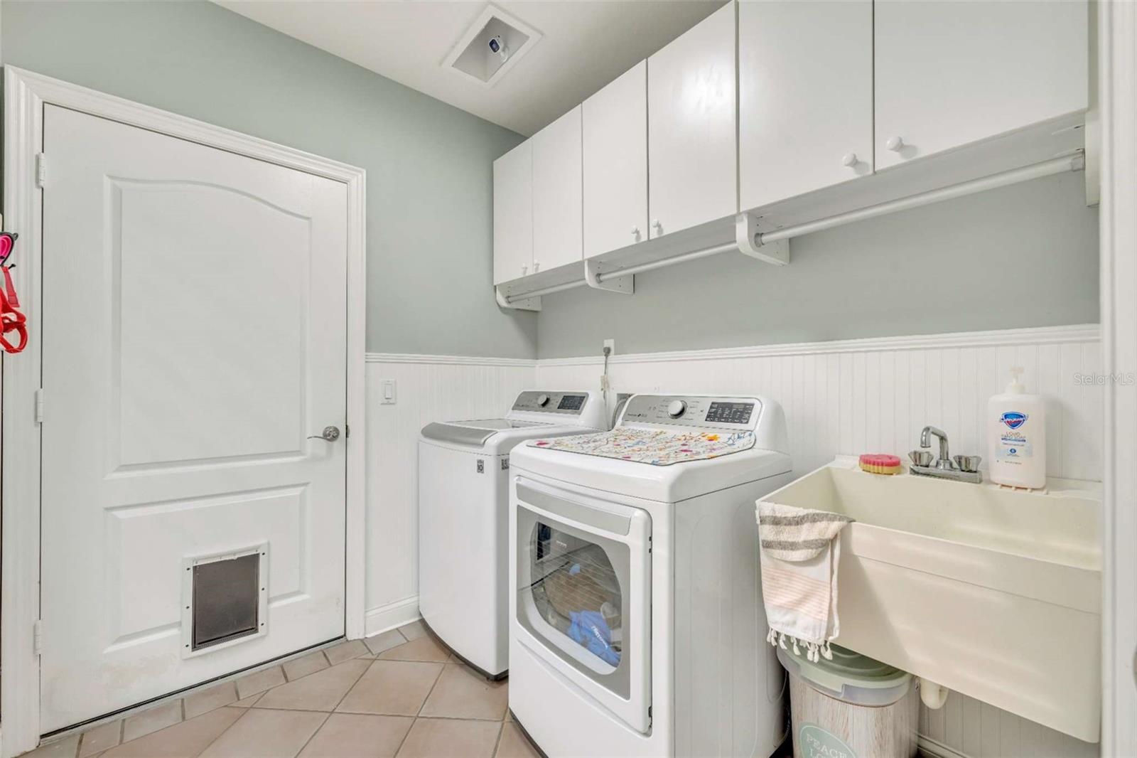 Image 32 of 48 For 3136 Heartleaf Place