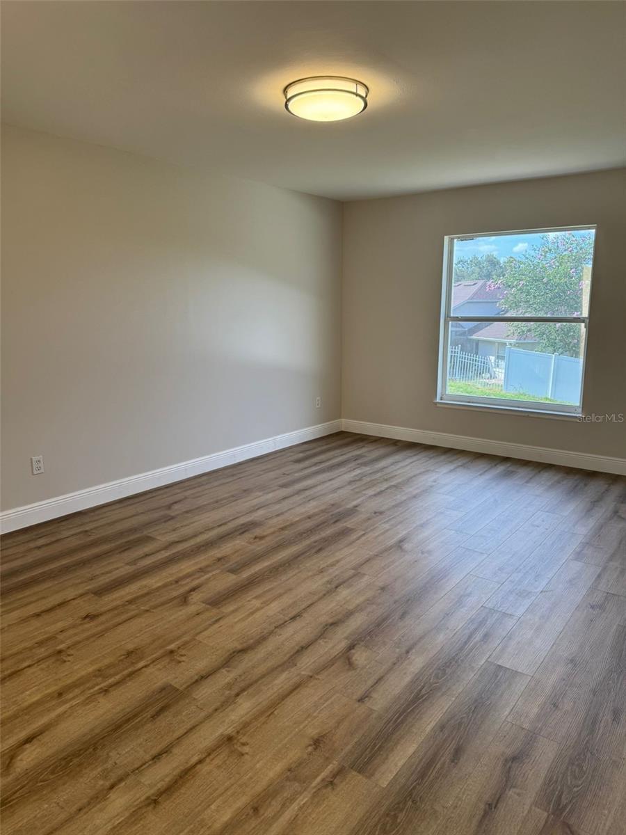 Image 13 of 16 For 11644 Pineloch Loop