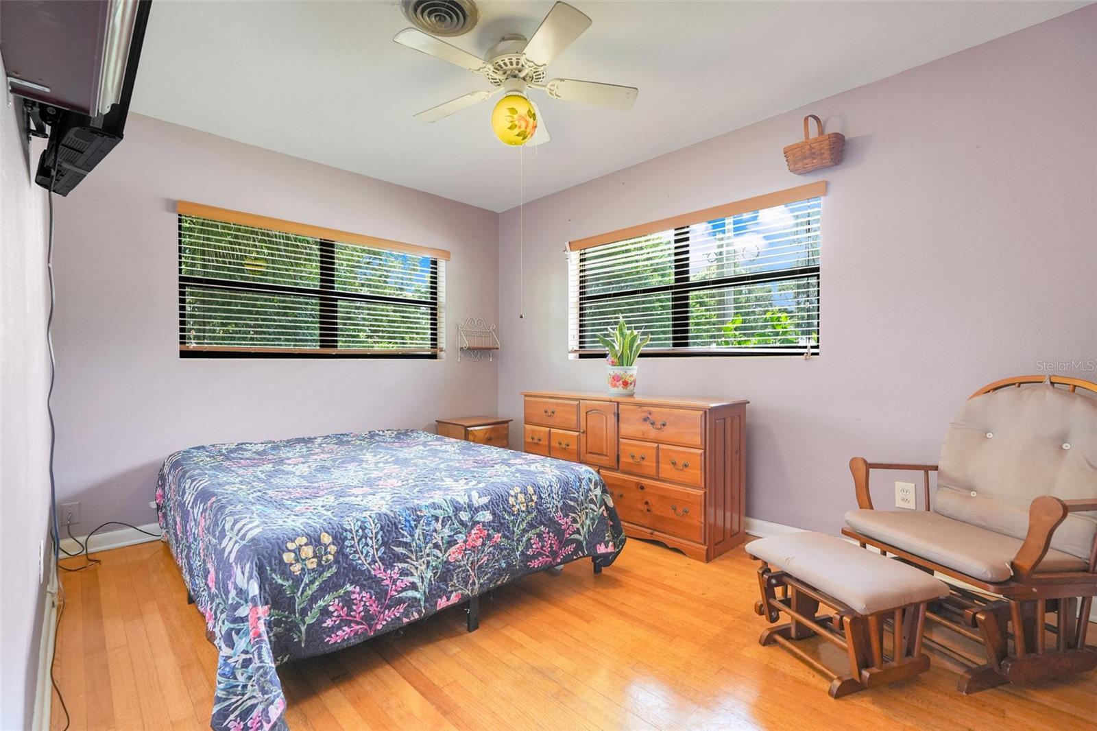 Image 12 of 32 For 1315 Esther Street