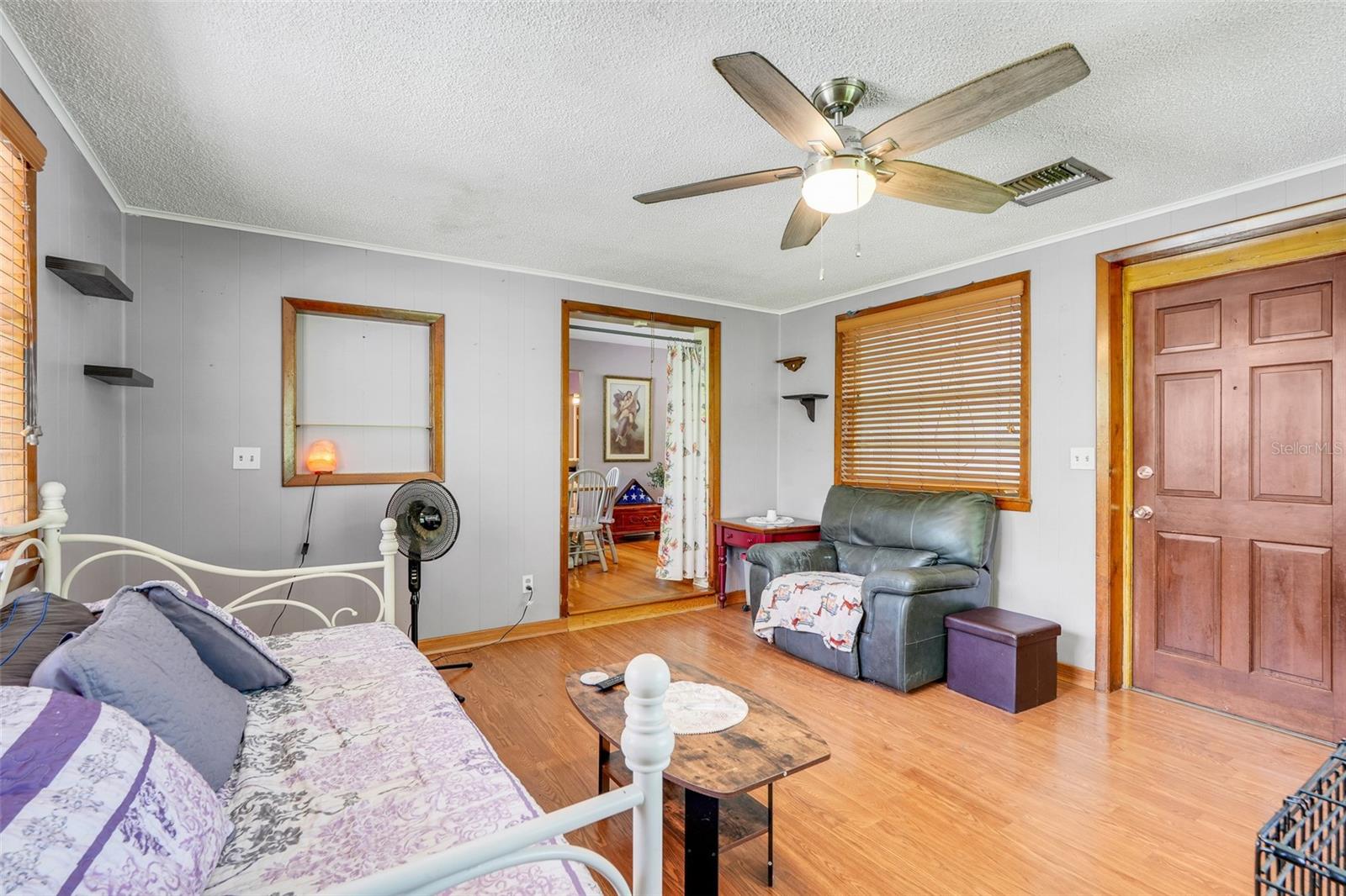 Image 20 of 32 For 1315 Esther Street