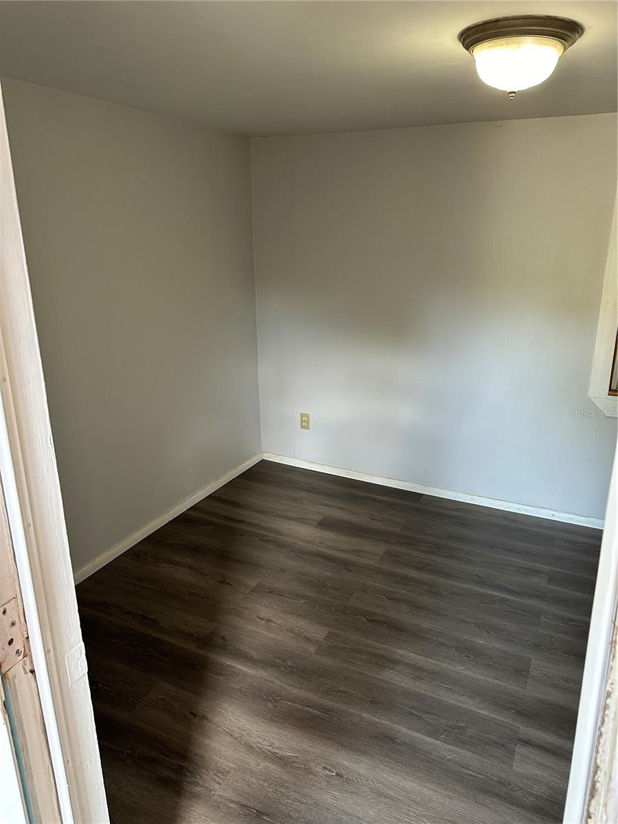Image 4 of 8 For 1233 Virginia Drive