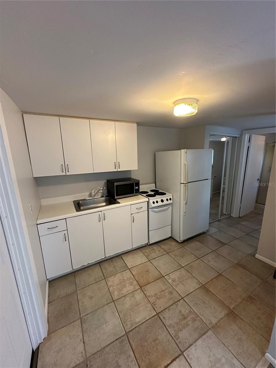 Image 6 of 8 For 1233 Virginia Drive