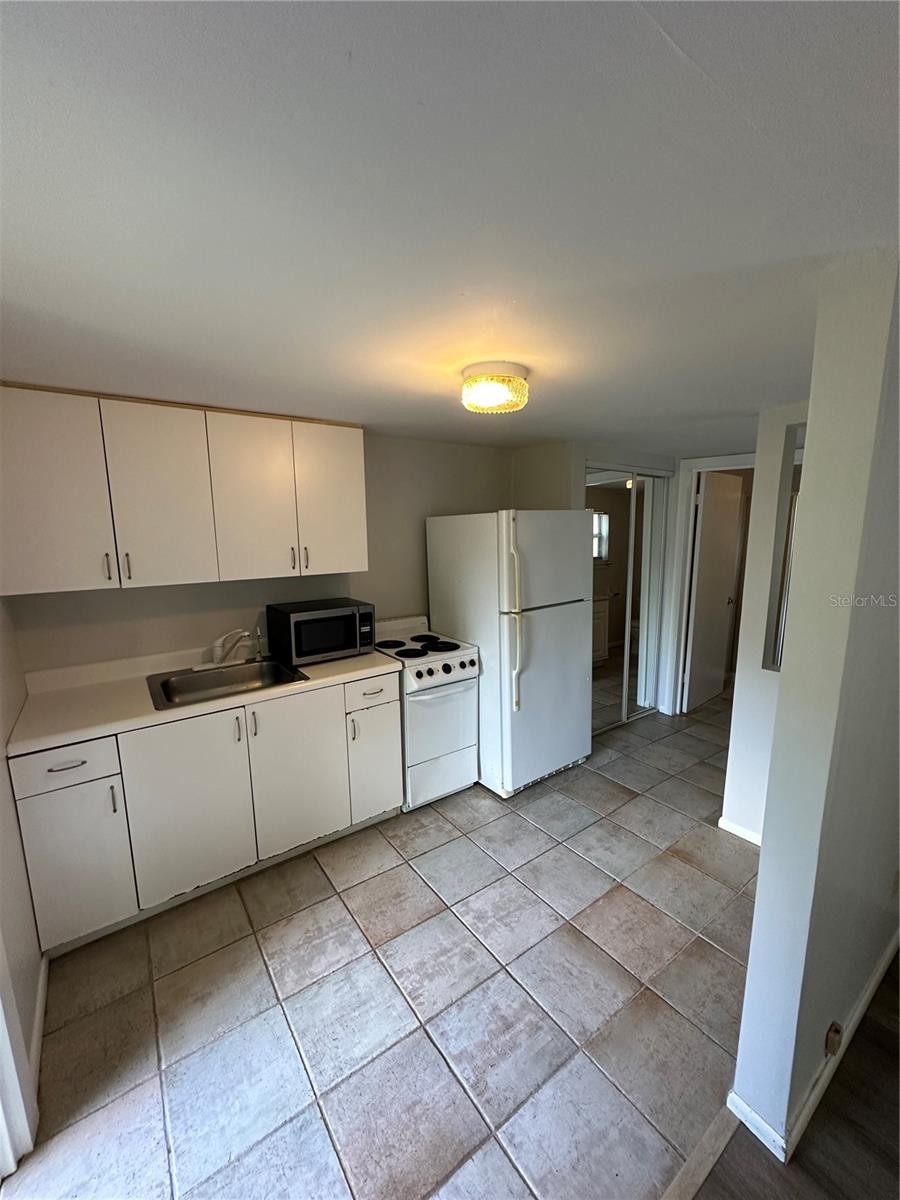 Image 7 of 8 For 1233 Virginia Drive