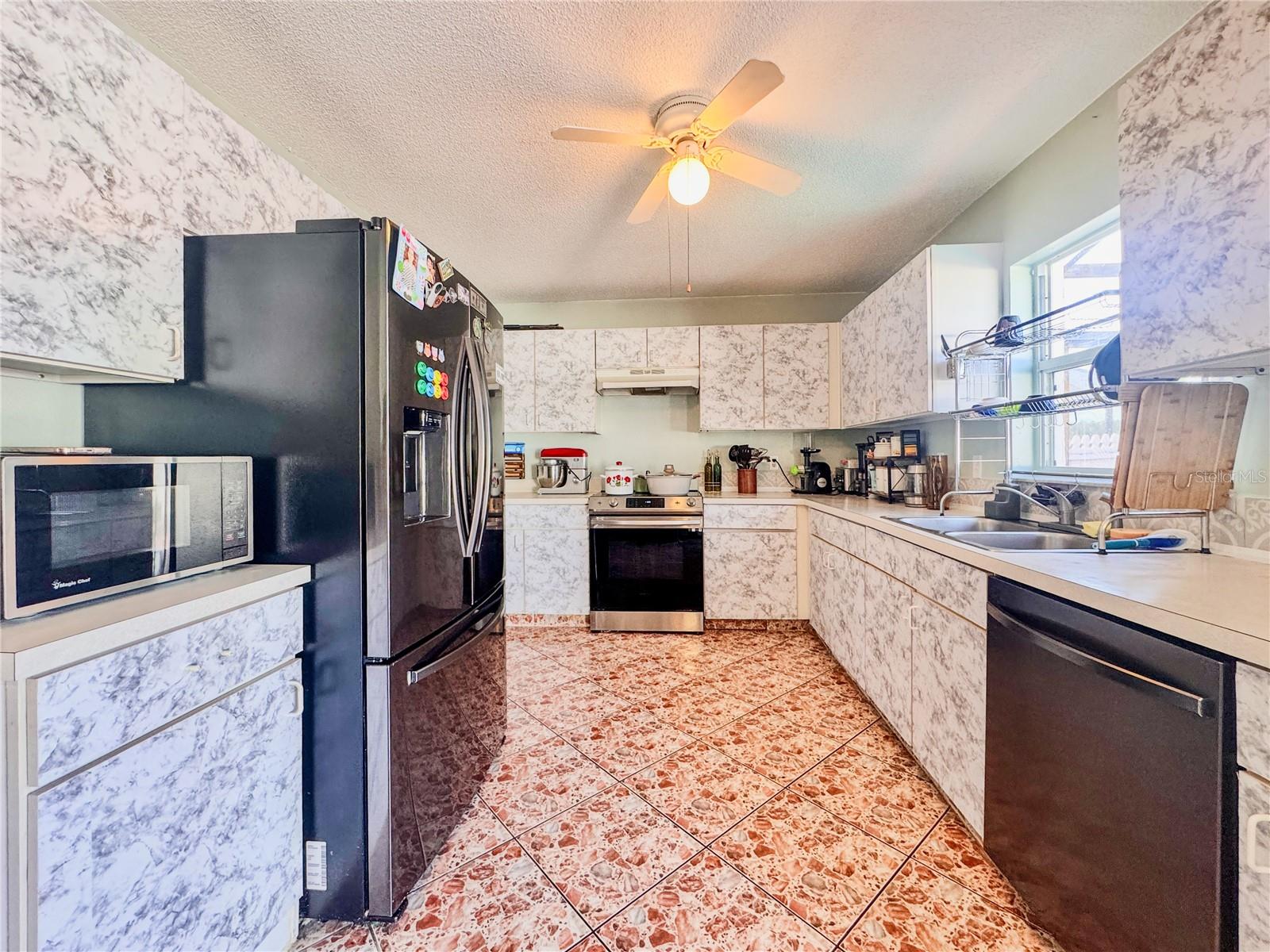 Image 4 of 41 For 1219 Kempton Chase Parkway